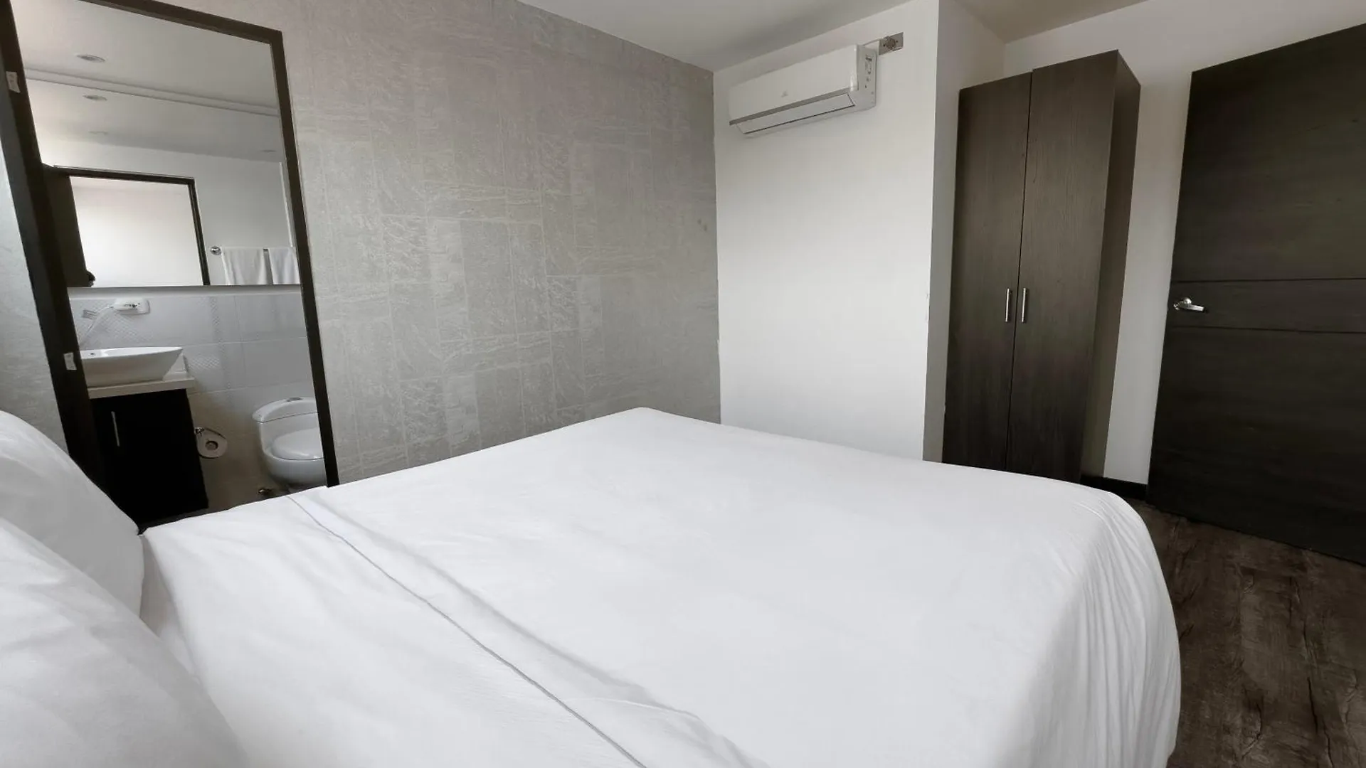Provenza Lofts Aparthotel Medellin Colombia