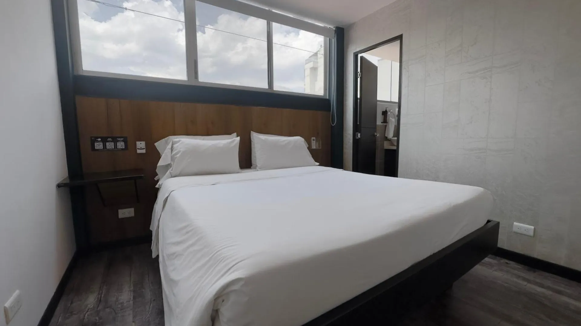 ***  Provenza Lofts Aparthotel Medellin Colombia