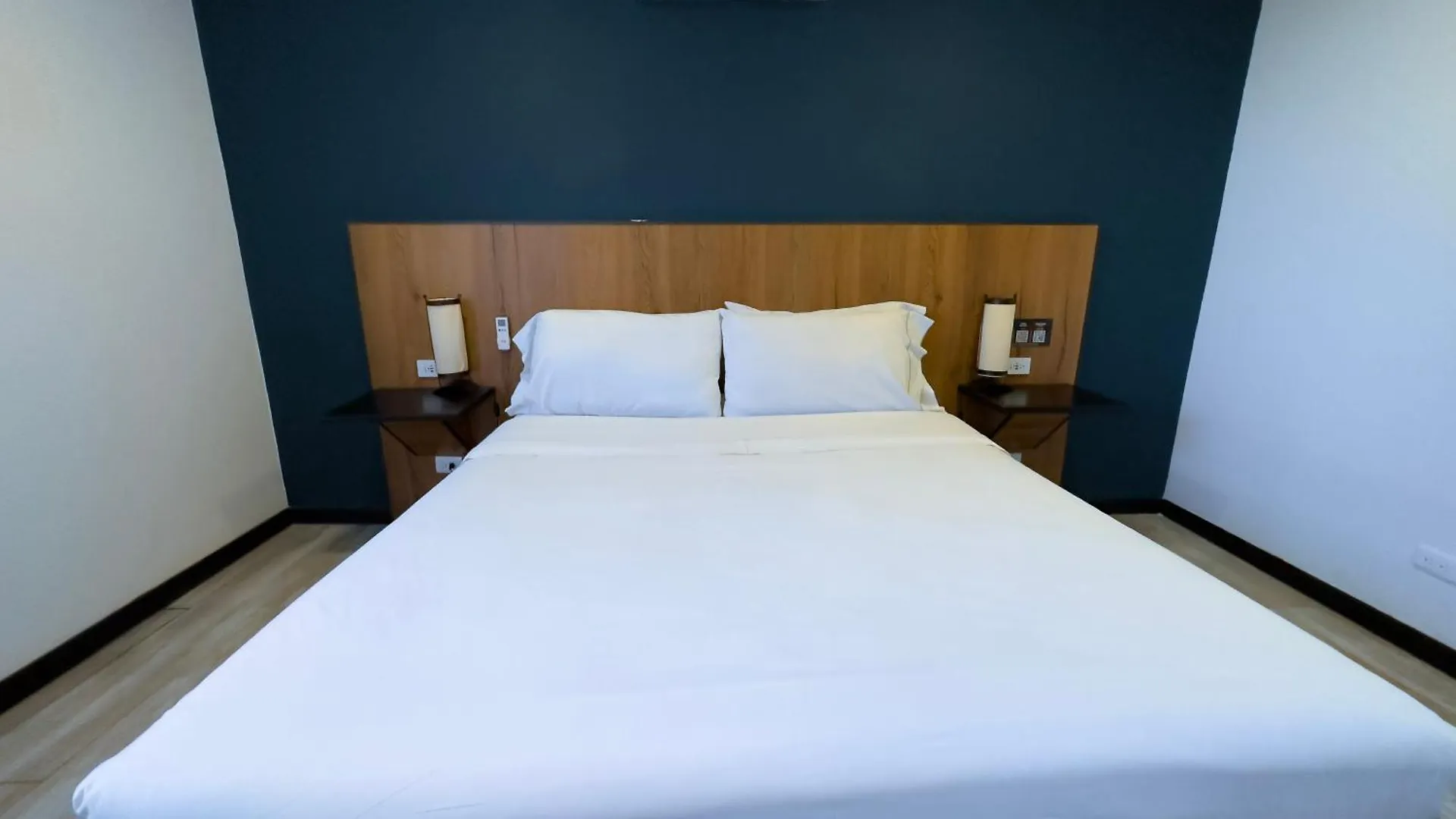 ***  Provenza Lofts Aparthotel Medellin Colombia