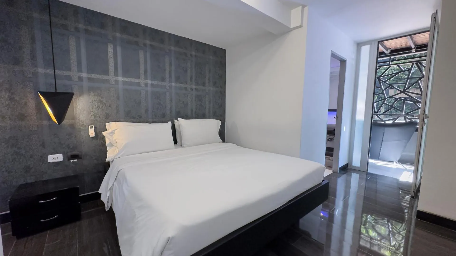 Provenza Lofts Aparthotel Medellin 3*,